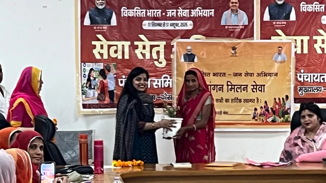 विकसित भारत जन सेवा अभियान के तहत मुख्यमंत्री श्री भजनलाल शर्मा ने किया युवाओं से संवाद