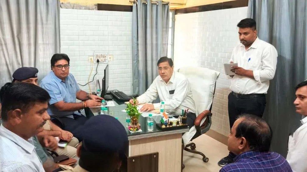 जिला न्यायाधीश द्वारा स्थानीय प्रशासन के साथ में कारागृह का निरीक्षण किया गया।