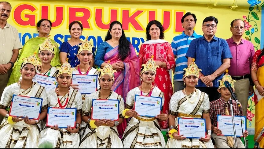 राष्ट्रभक्ति के सुरों में गूंजा उदयपुर, गुरुकुल विद्यालय बना विजेता