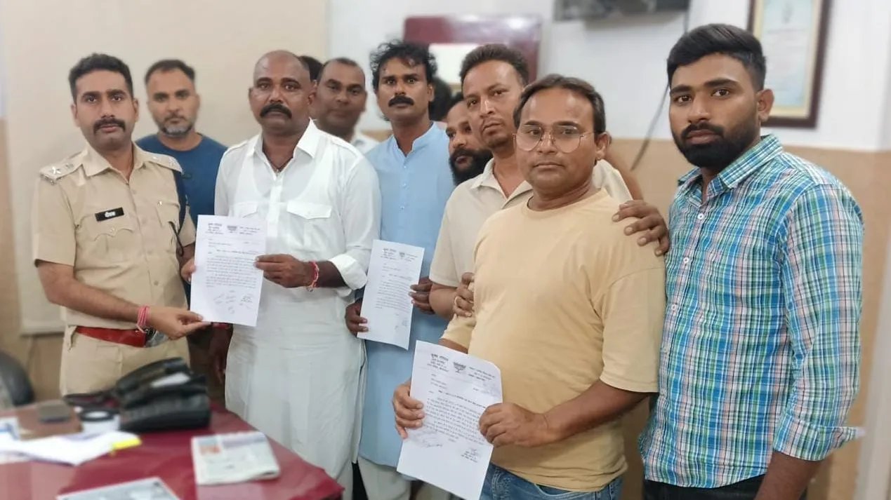 पार्षद बंटी वाल्मीकि ने वार्ड नं. 12 में सीसीसीटी कैमरे व अभय कमाण्ड कैमरे लगवाने के संबंध में सभापति नगर परिषद तथा जिला पुलिस अधीक्षक को सौंपा ज्ञापन।