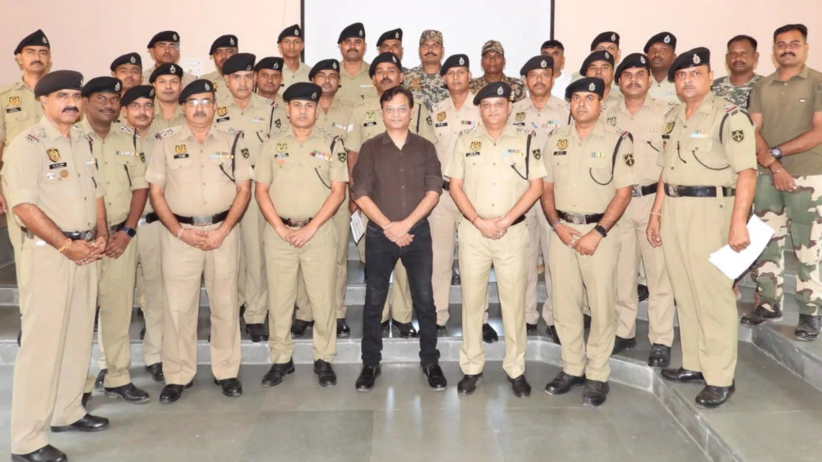 विश्व हृदय दिवस पर पीएमसीएच की ओर से, बीएसएफ कैंपस में चिकित्सा जागरूकता कार्यक्रम