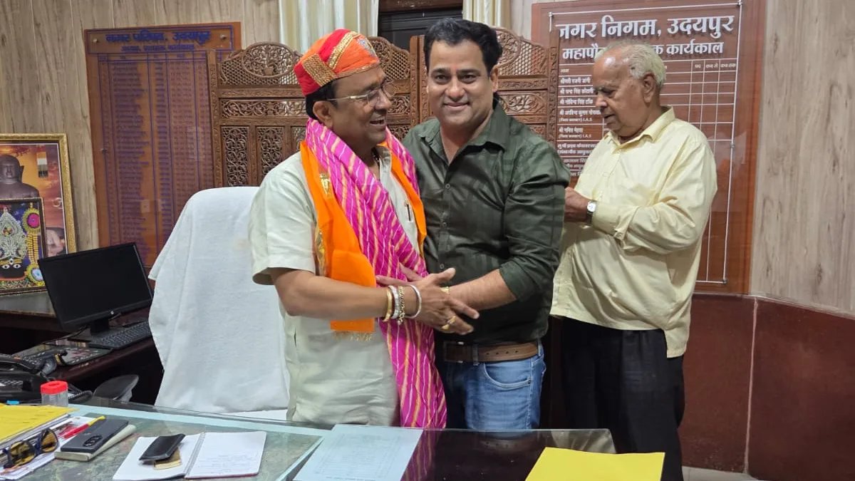 शक्ति नगर व्यापार मंडल ने किया महापौर एवं चैंबर ऑफ कॉमर्स अध्यक्ष पारस सिंघवी का भव्य स्वागत