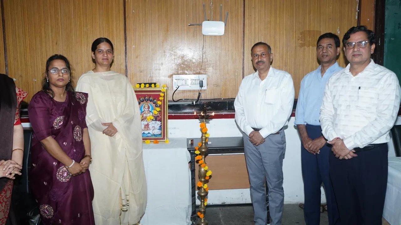 आरएनटी मेडिकल कॉलेज में एमबीबीएस बैच 2026 के 15 दिवसीय फाउंडेशन कोर्स का समापन