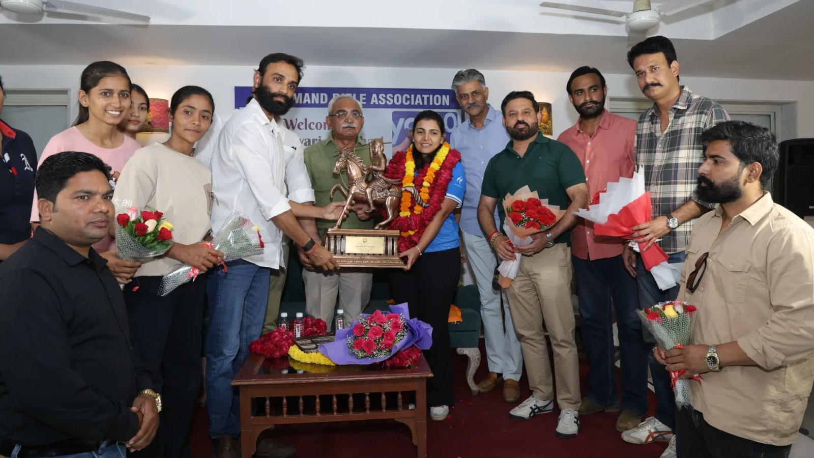 जापान में तिरंगा लहराकर लौटी राजस्थान की बेटी माहेश्वरी का जोरदार स्वागत