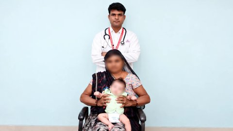 गीतांजलि हॉस्पिटल में ५ महीने के मासूम को मिला नया जीवन: त्वचा का छिल जाने वाली गंभीर बीमारी स्टैफिलोकोकल स्केल्ड स्किन सिंड्रोम से डॉक्टर रमेश चंद्र बैरवा ने बचाया