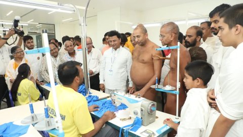 कर्मों पर ही व्यक्ति का वर्तमान और भविष्य निर्भर : मुनि आदित्य सागर