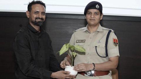 आईपीएस अधिकारियों ने विद्यार्थियों को समझाए नशे के कानूनी परिणाम, गीतांजलि मेडिकल कॉलेज में जागरूकता सत्र आयोजित.