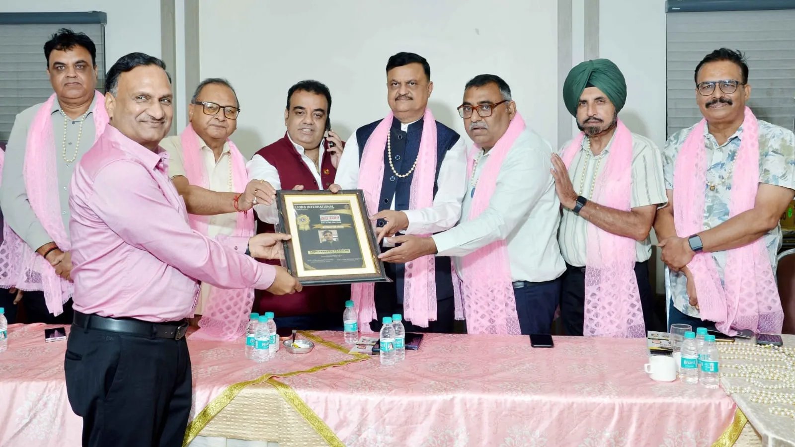 लायंस सेवा सप्ताह में उत्कृष्ट सेवा कार्यों के लिए सम्मान