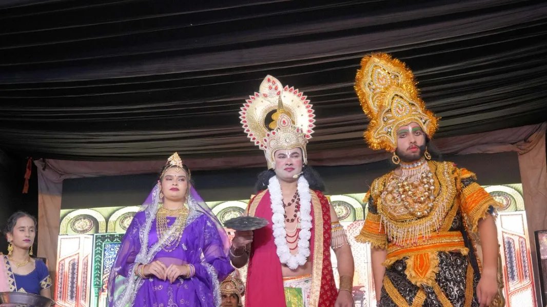 रिद्धि सिद्धि कॉलोनी के प्लेटिनम पार्क में हाईटेक रामलीला का भव्य शुभारंभ