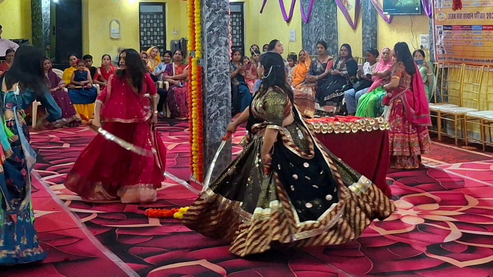उदयपुर में गूंजा शौर्य और सनातन संस्कृति का जयघोष-तलवार गरबा रास में हुआ शस्त्र पूजन एवं नारी शक्ति सम्मान