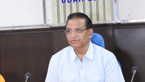 विश्वविद्यालय स्थापना दिवस एवं दीक्षांत समारोह की तैयारियों को लेकर बैठक आयोजित