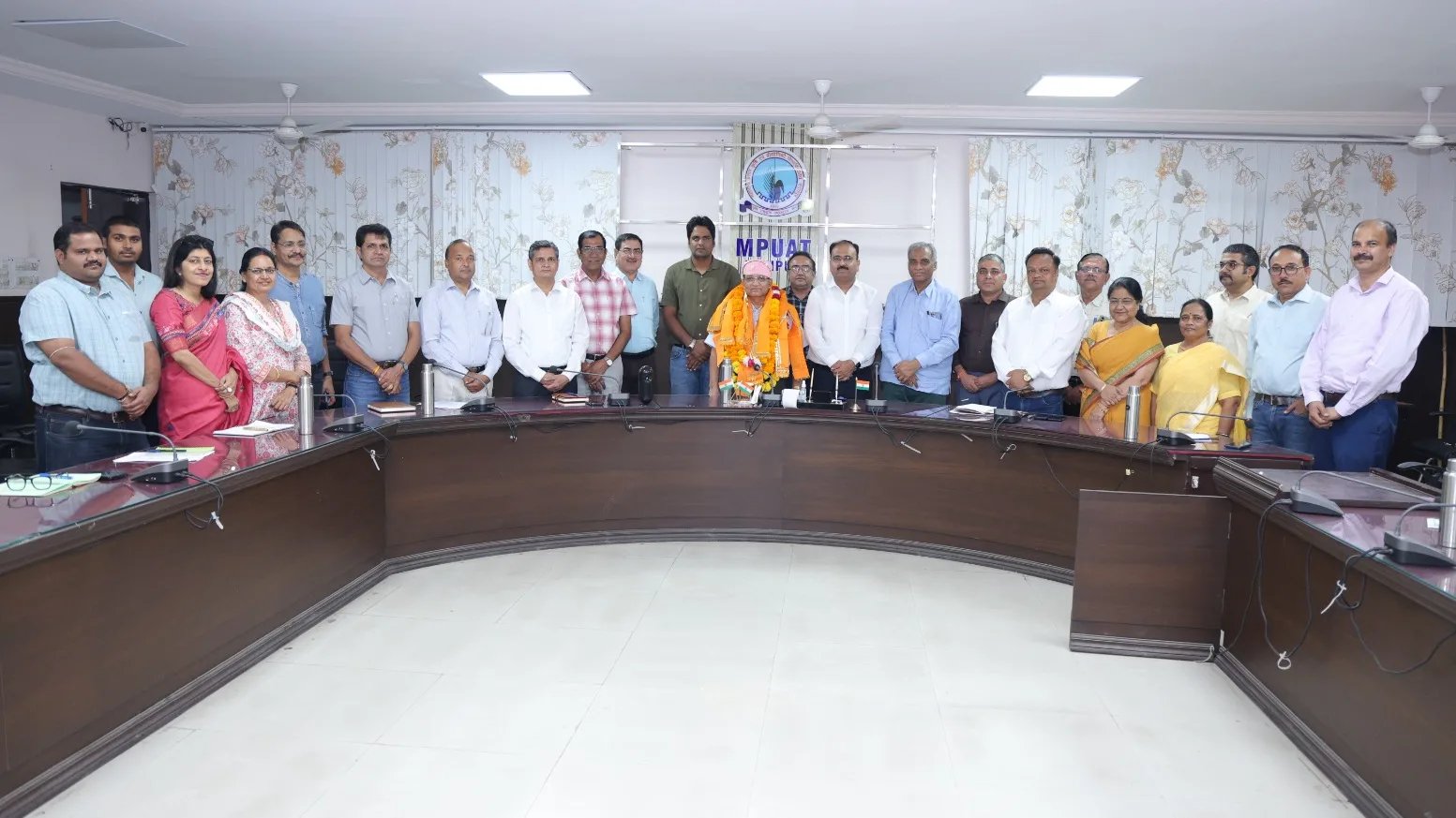 विश्वविद्यालय स्थापना दिवस एवं दीक्षांत समारोह की तैयारियों को लेकर बैठक आयोजित