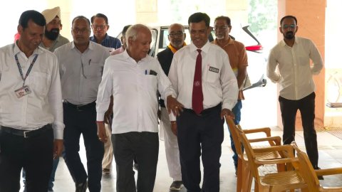 रेलवे सेवा सुधार हेतु राणा प्रताप नगर स्टेशन पर जन-संवाद का आयोजन