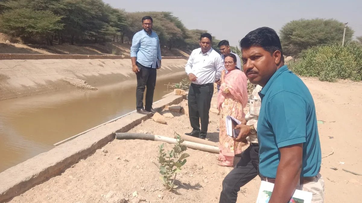 जिला कलक्टर ने जलापूर्ति योजनाओं एवं हेडवर्क्स का किया निरीक्षण
