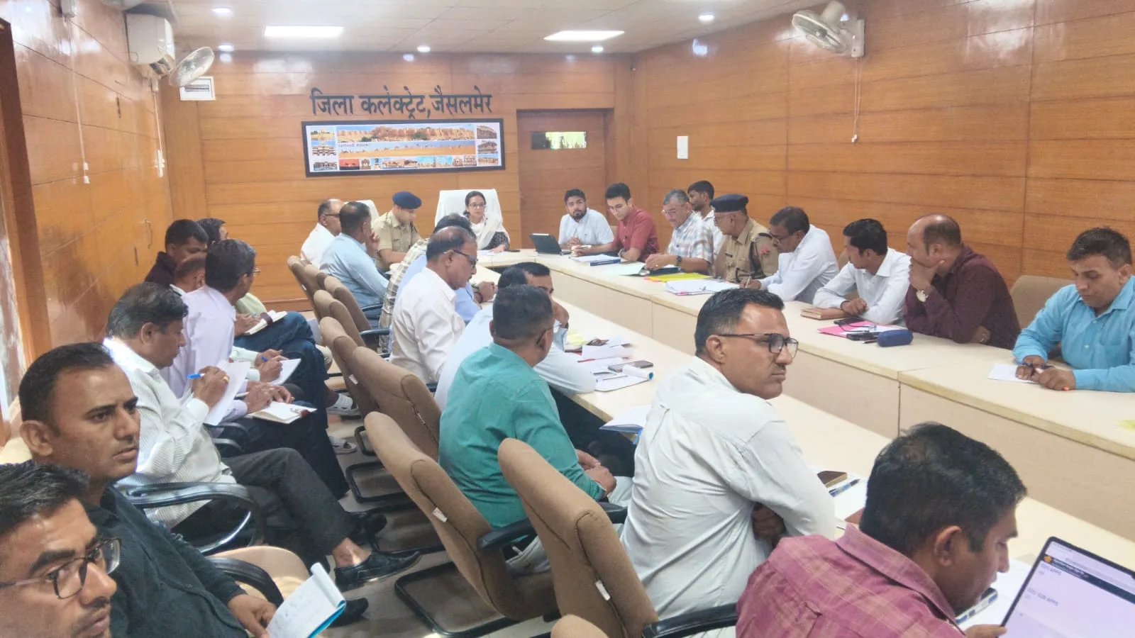 तैयारियों को लेकर जिला निर्वाचन अधिकारी ने दिए निर्देश