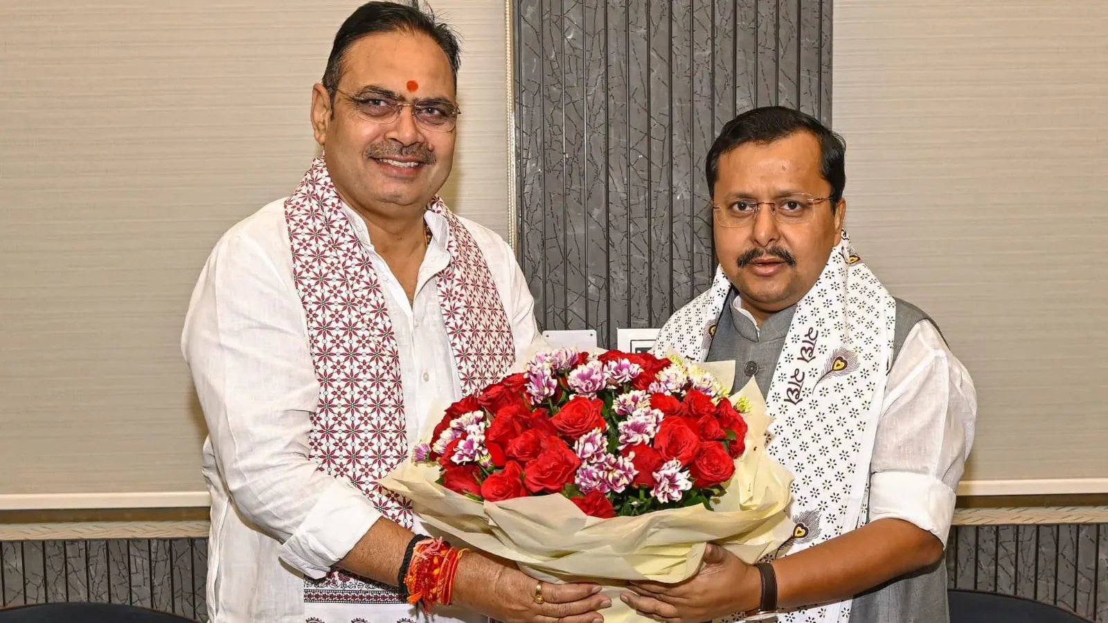मुख्यमंत्री श्री शर्मा सोमवार को डबोक होकर आबूरोड गए