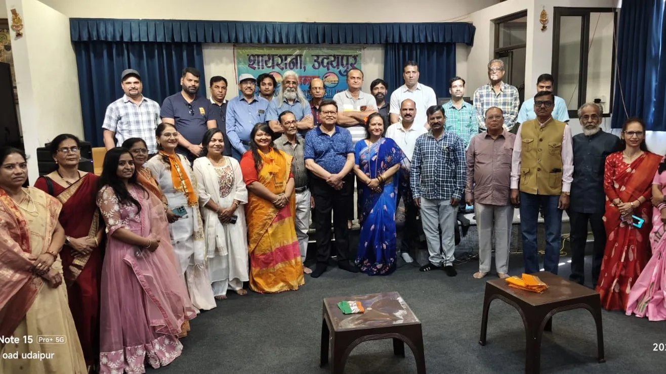 साहित्य और संगीत के रंगों में डूबा ‘शायराना उदयपुर’, झूमने को मजबूर हुए दर्शक