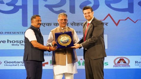 Paras Health Udaipur Wins Two Awards for Healthcare and Robotic Orthopaedics